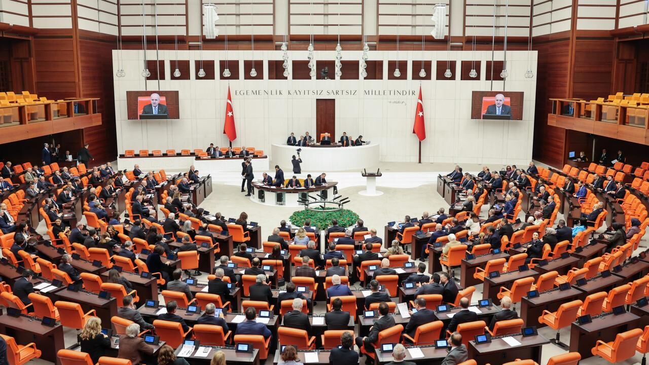 Torba yasa meclisten geçti: En düşük emekli maaşı arttı!