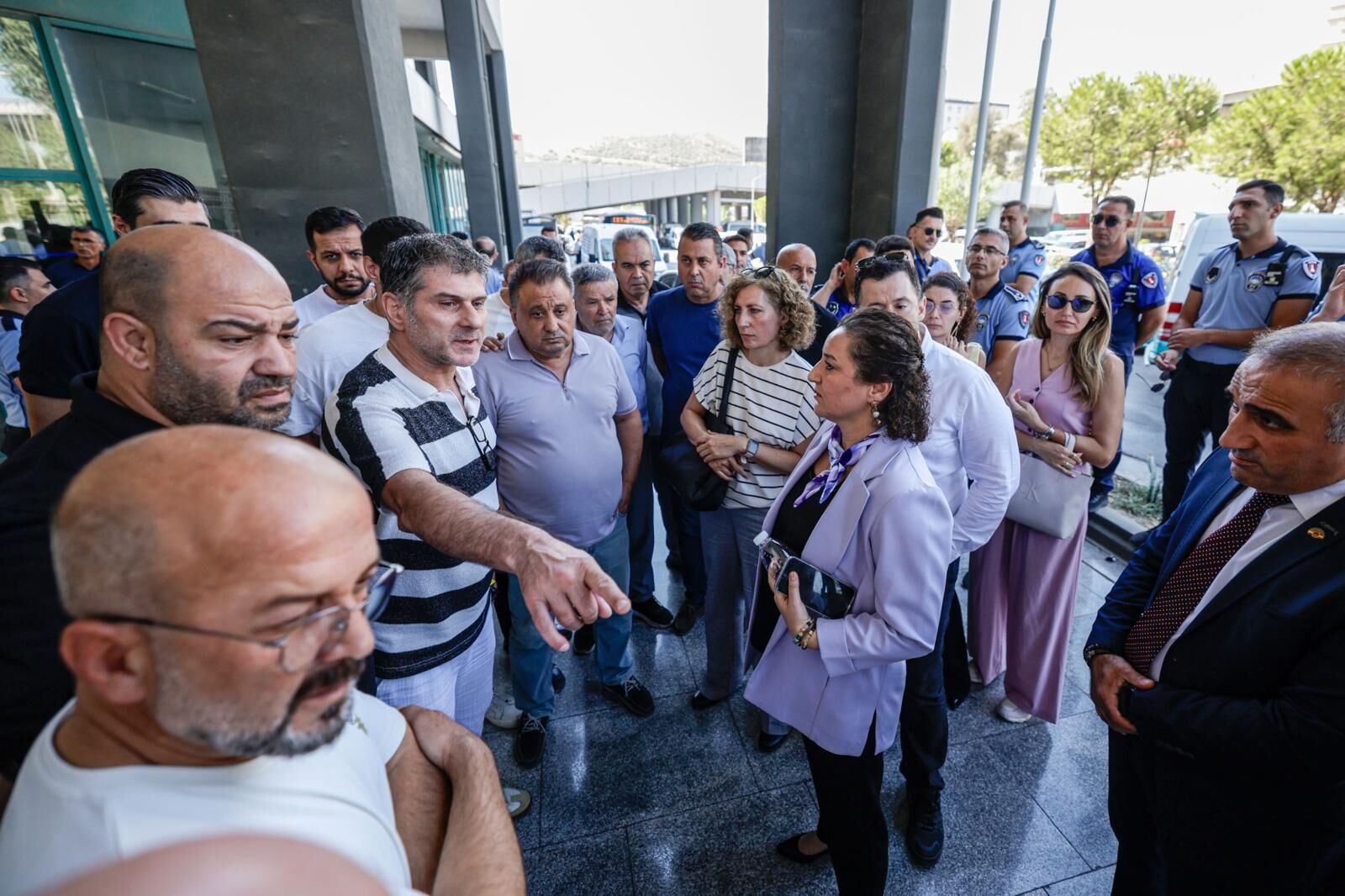 İZOTAŞ’tan “haciz” açıklaması: İzmir’deki otobüs seferleri etkilenir!