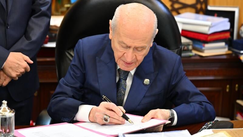 Bahceli 2479510 1
