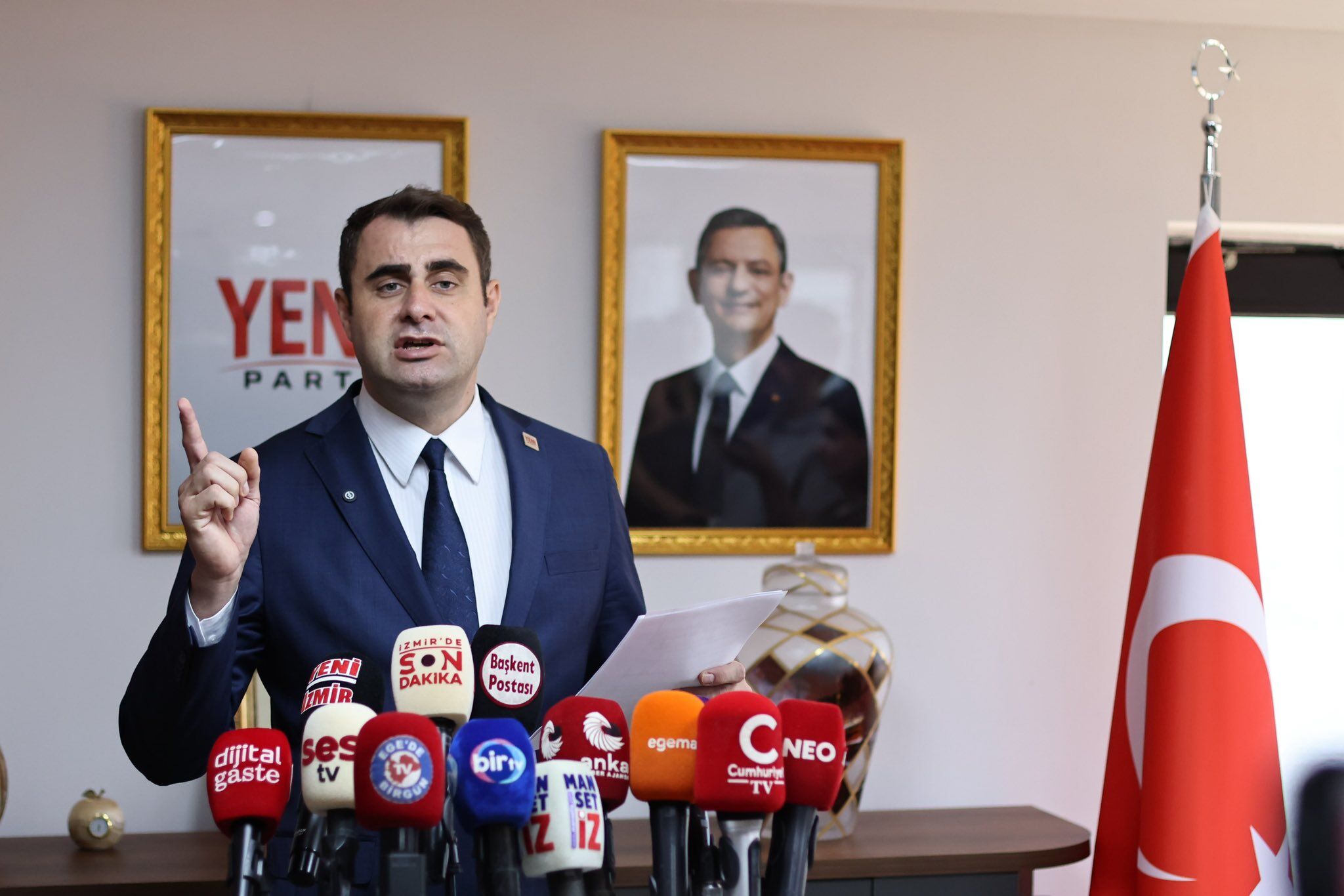 Güç'ten Gümrükçü'ye 'Menderes' çıkışı: Yakında görevden alırlar!