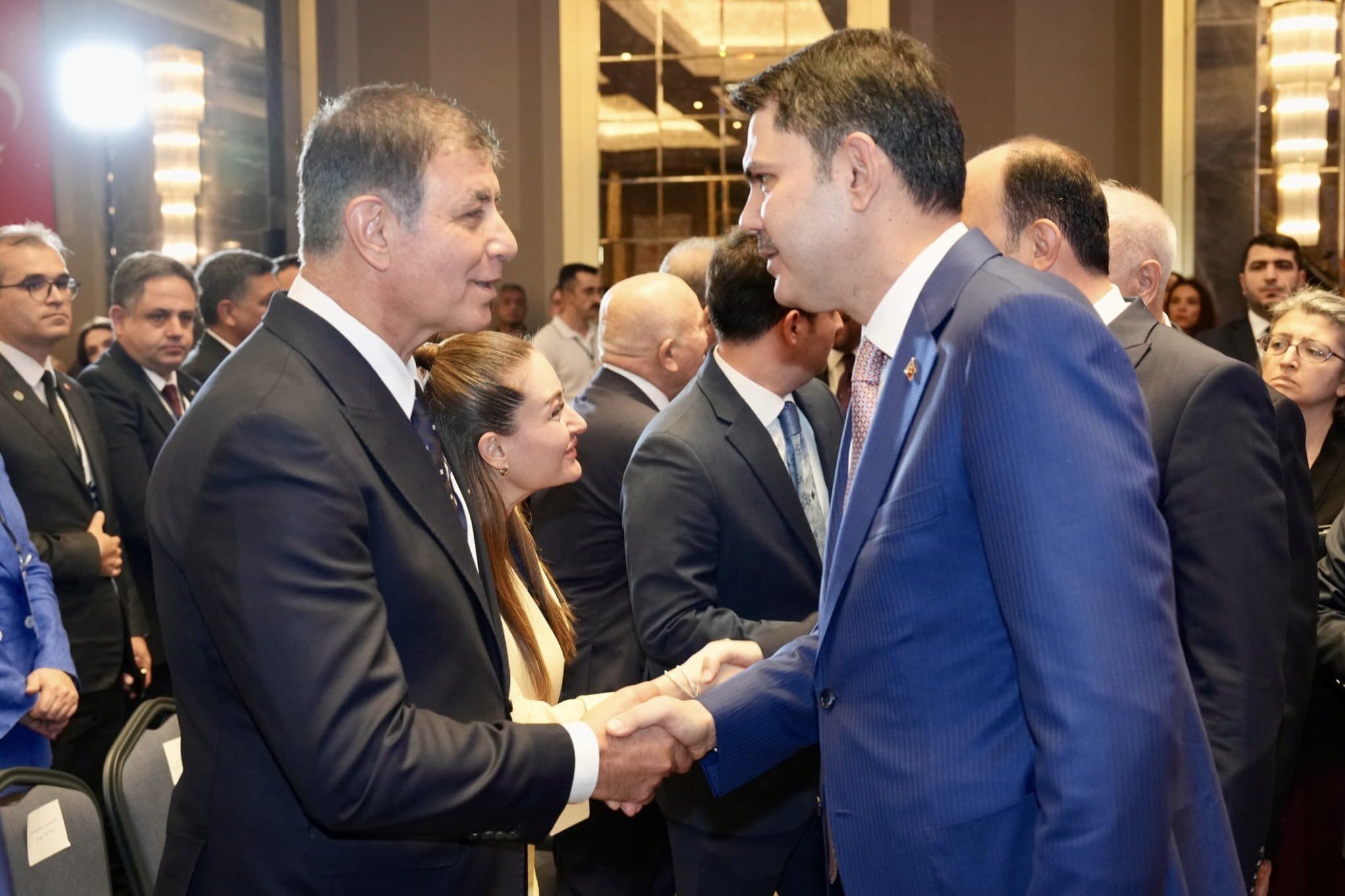 Başkan Tugay'dan Murat Kurum'lu paylaşım: Hep birlikte çalışmaya devam edeceğiz
