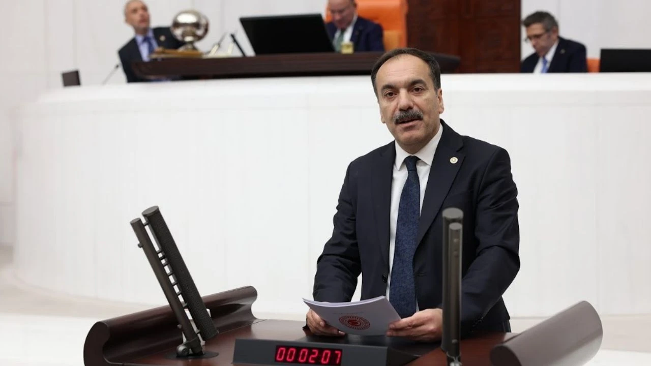 CHP kontenjanından seçilmişti: İzmir milletvekili AK Parti'ye katılıyor!