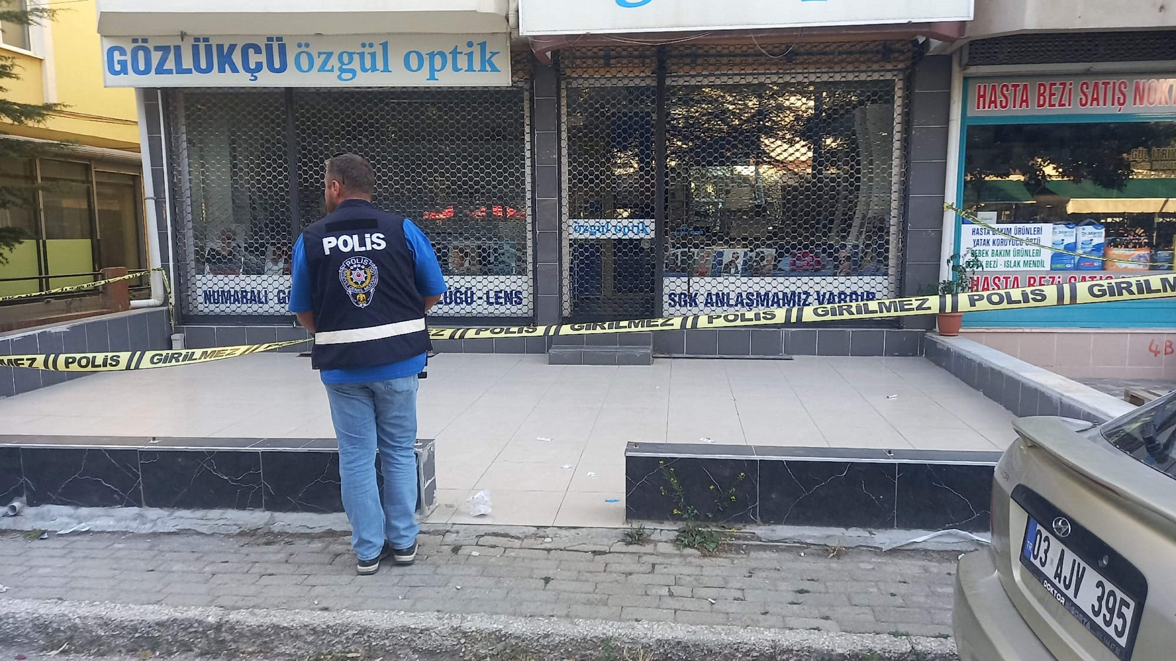 3'üncü kattan ölüme düştü... Balkon faciası!