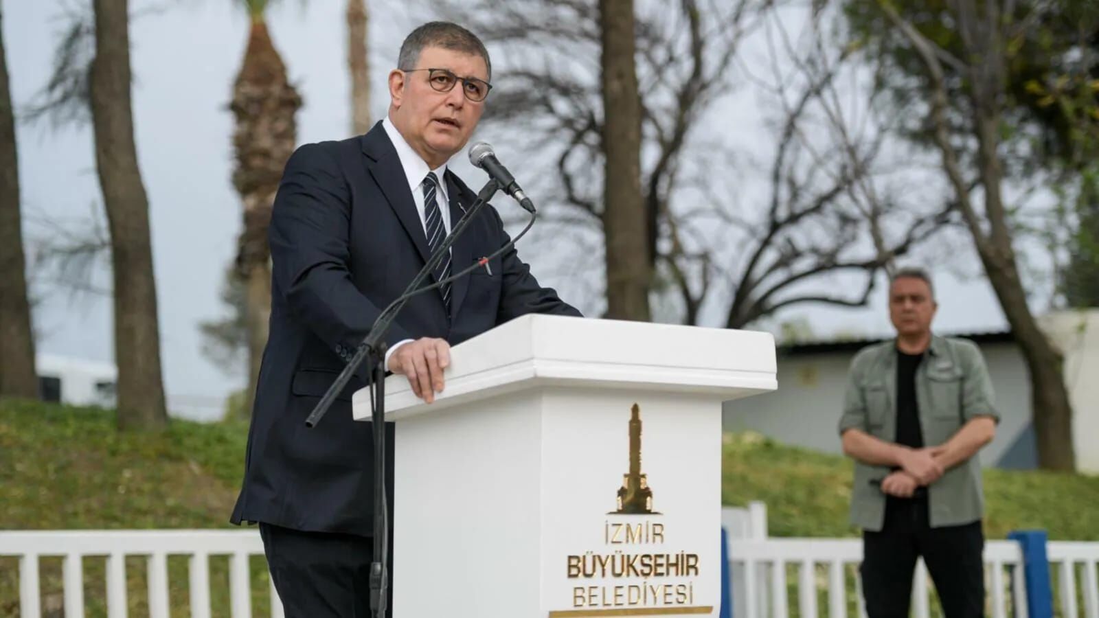 "AK Parti'ye geçecek" iddiasına CHP'den açıklama: Aday yapan zihniyeti eleştirmek gerek!