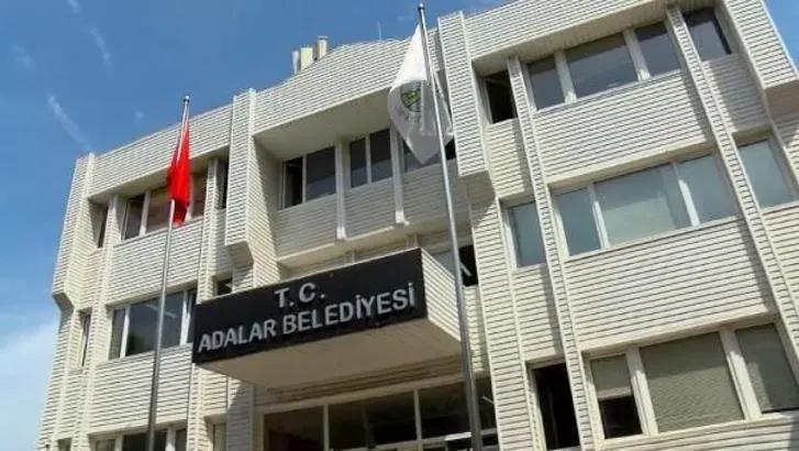 Adalar’da yeni belediye başkanvekili seçilecek!