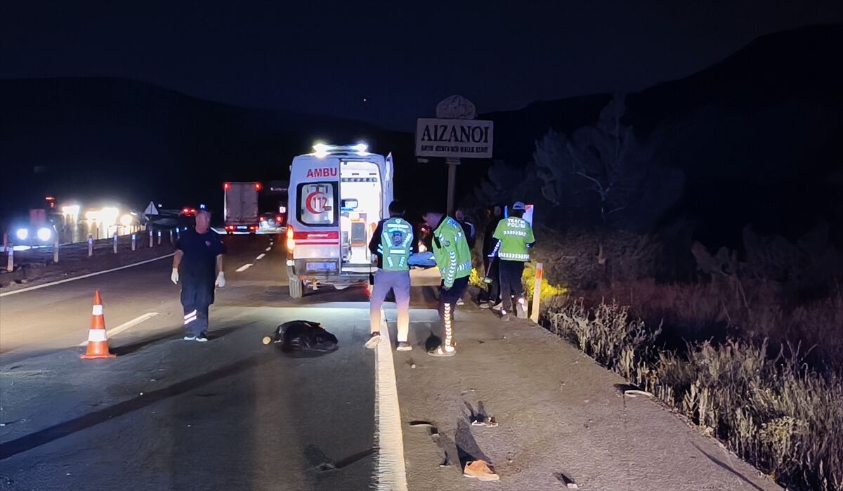 Otomobilin çarptığı motosiklet sürücüsünden acı haber!
