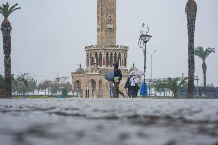 İzmir'de sağanak beklentisi!