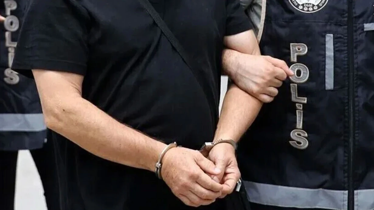 Antalya’da rüşvet soruşturması: 2 emniyet müdürü ve 1 komiser gözaltına alındı