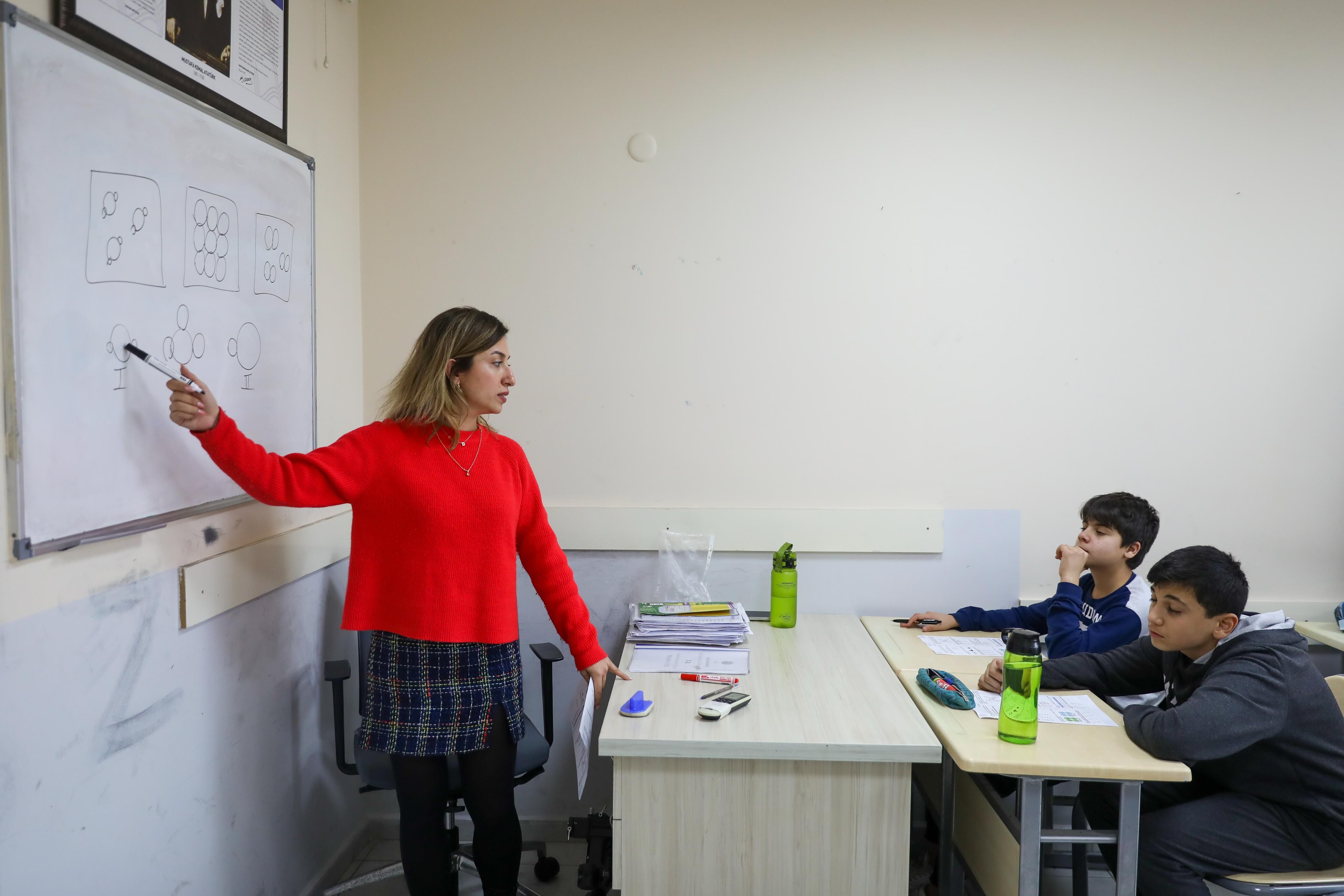 Buca'dan öğrencilere eğitim desteği