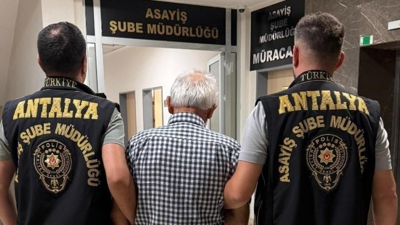 157 yıl hapis cezası vardı: Firari hükümlü yakayı ele verdi