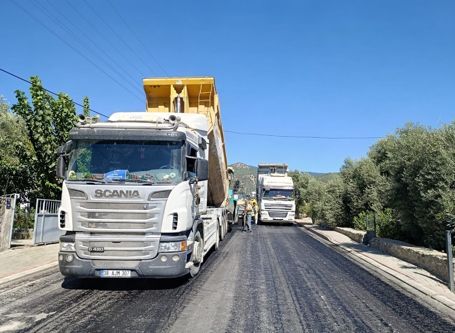 Aydın’ın dört bir yanında yol yenileme çalışmaları