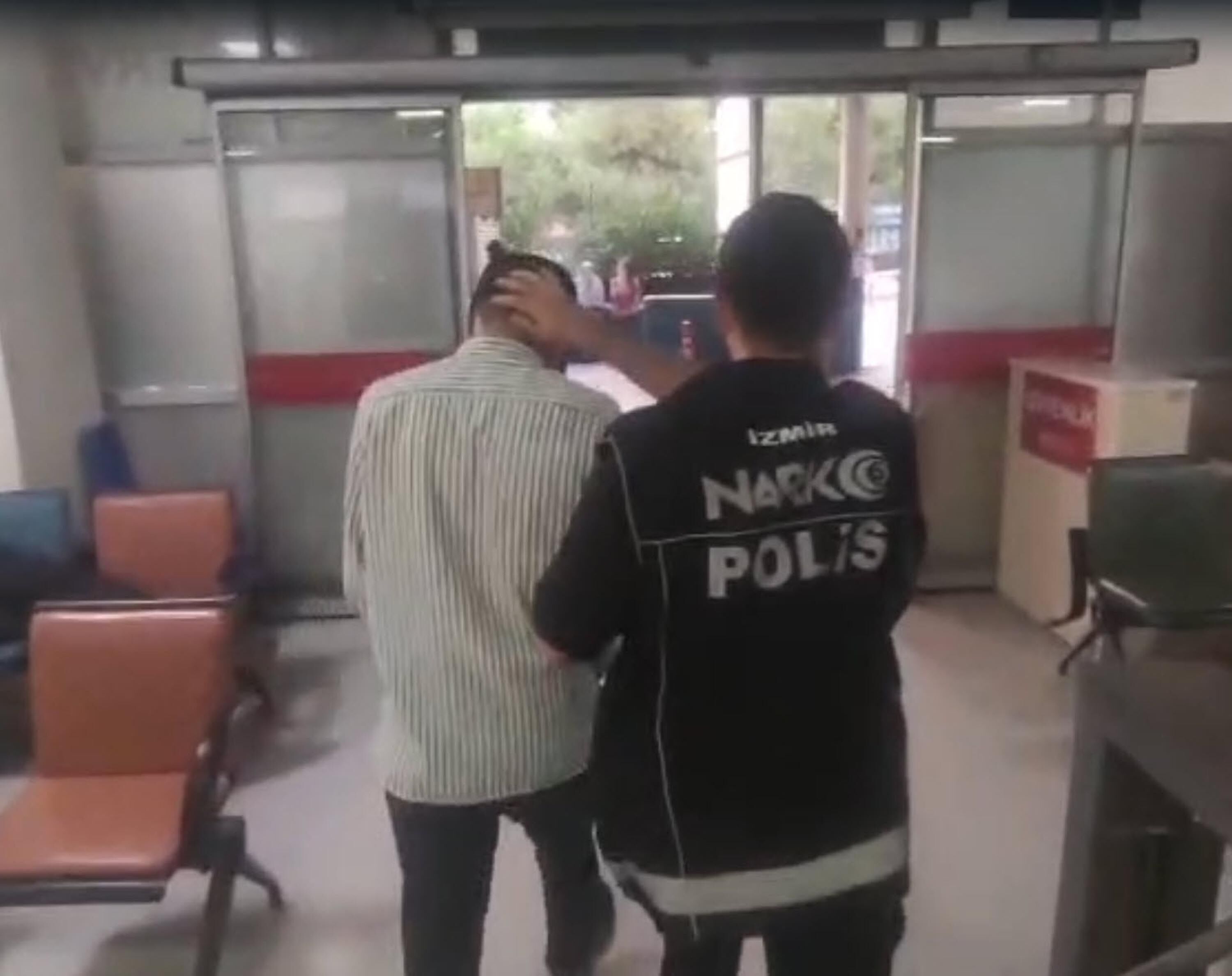 Izmirde Sokaklar Guvende Operasyonuna 1504913 447704 (1)