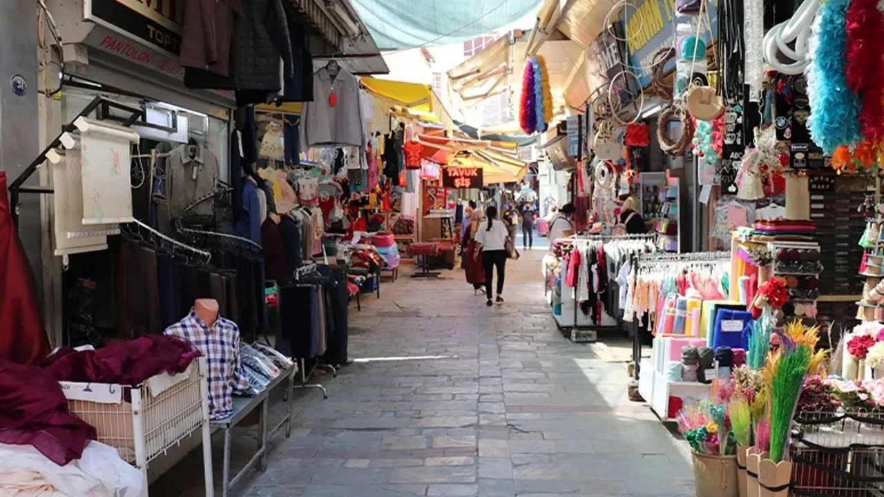 Kemeraltı'nda okul öncesi hüsran: Sektörü elimizde tutamıyoruz!