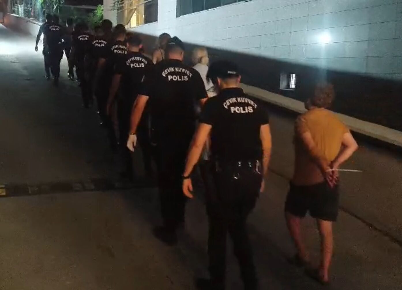 4 ilde ‘Ailem Güvende’ operasyonu: 28 tutuklama