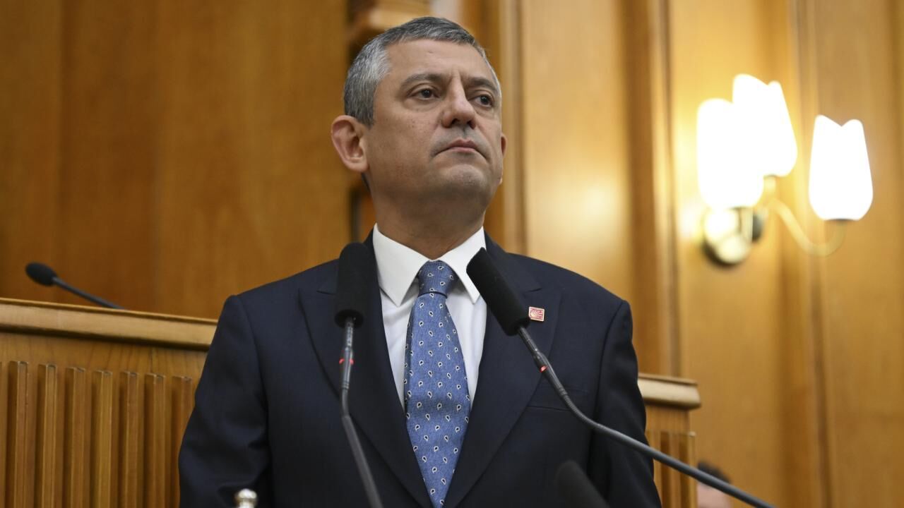 Özel'den sürpriz İzmir ziyareti!
