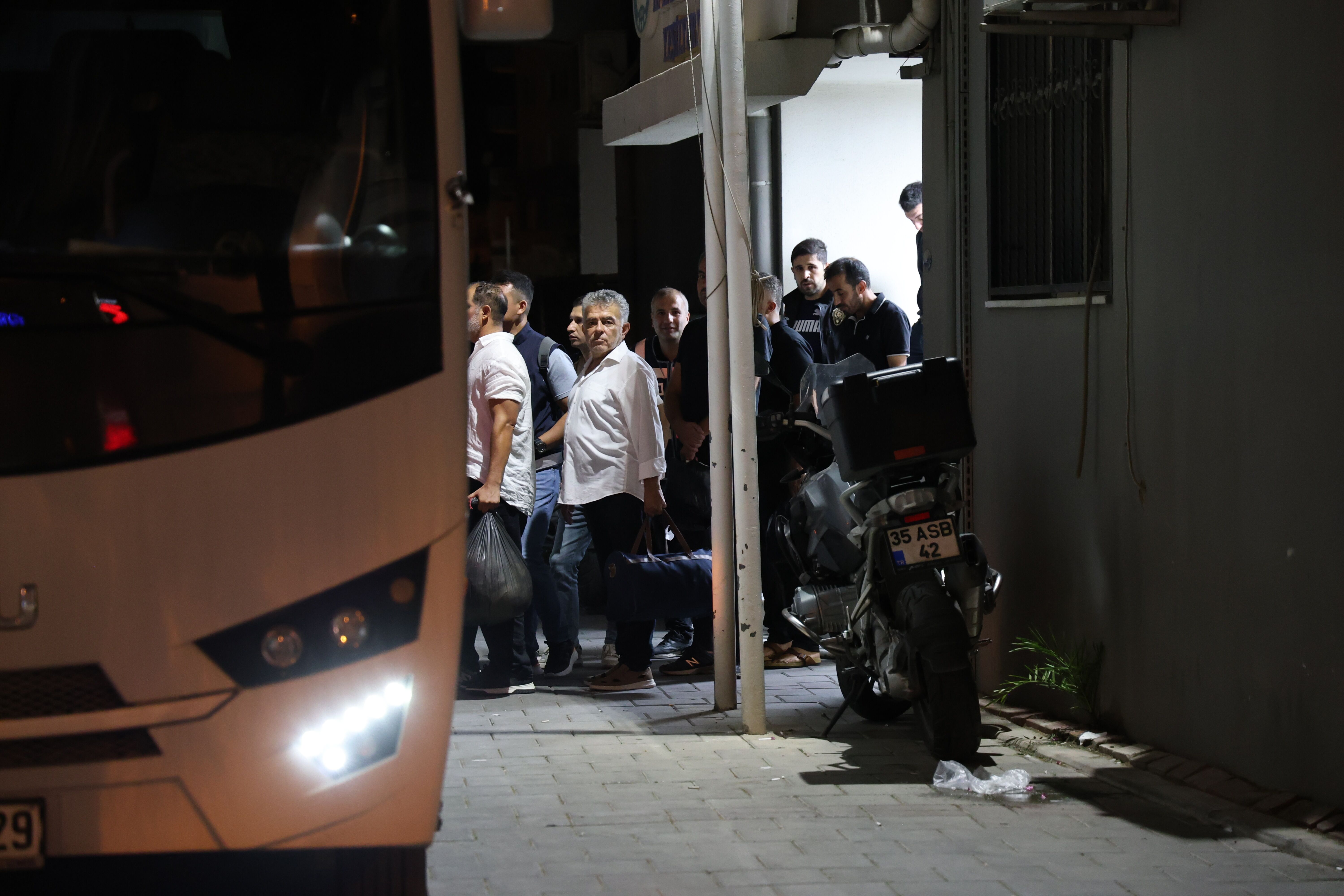 Seferihisar operasyonunda 4'ücnü dalga: 47 şüpheli adliyede!