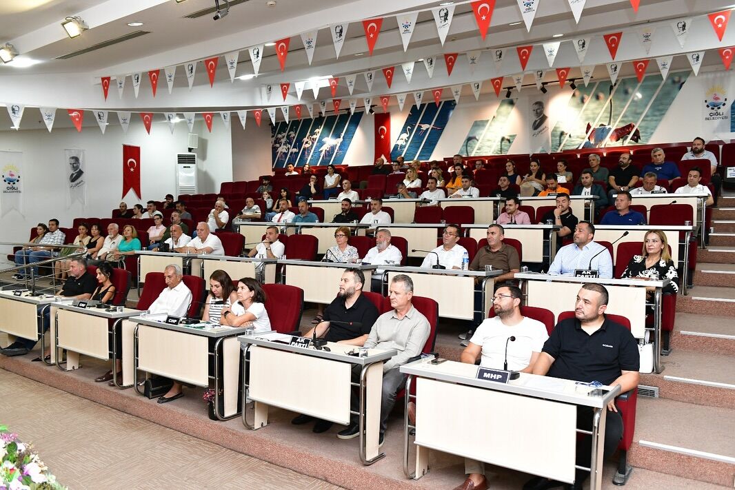 Çiğli'de meclis üyelerinden 'AK Parti' iddialarına ortak yanıt: Siyasi duruşumuz net!