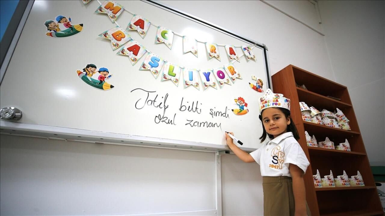 Tatil bitti: Ders zili bugün çalacak!