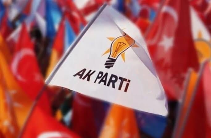 AK Parti'den dikkat çeken Cemil Tugay açıklaması: Siyasette her şey olabilir!