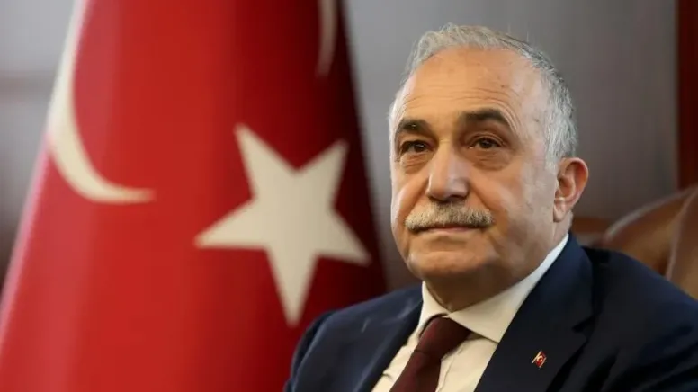Hem İYİ Parti'den hem de milletvekilliğinden istifa etti