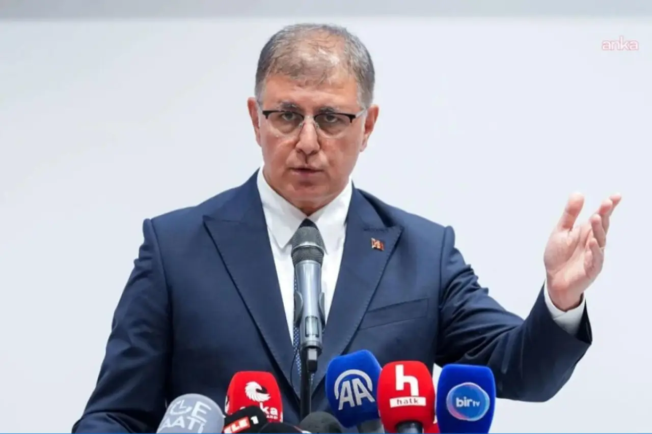 Cemil Tugay’dan Özgür Özel’in sözlerine yanıt: “Kimse beni tehdit etmedi, dosya gösterilmedi”
