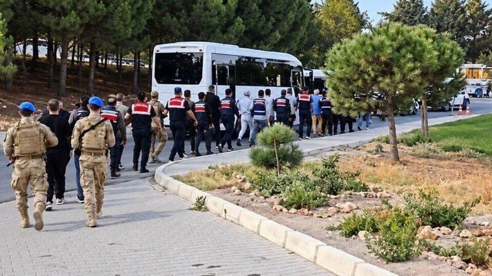 İstanbul'da suç örgütü operasyonu: 12 gözaltı!