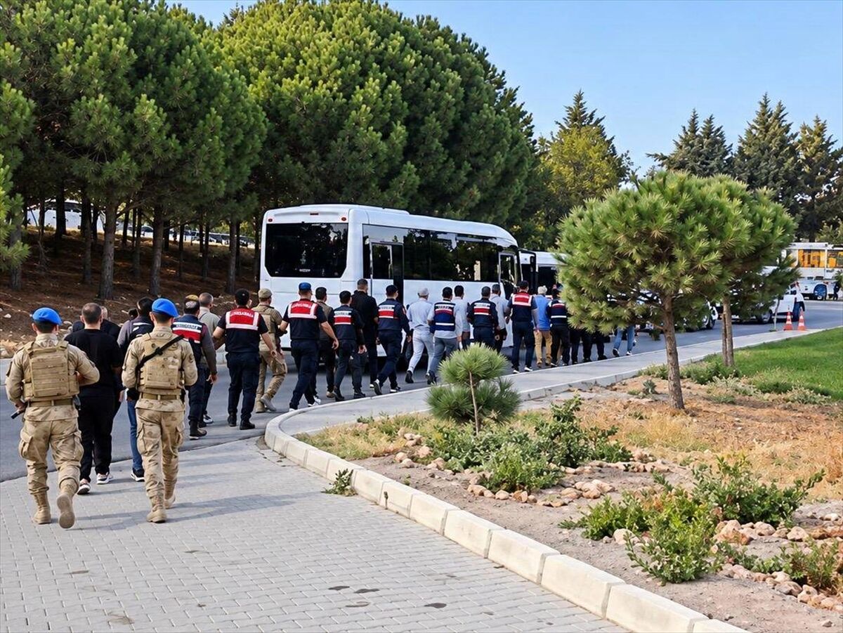 Çeşme operasyonunda 10 tutuklama... Listede kimler var?