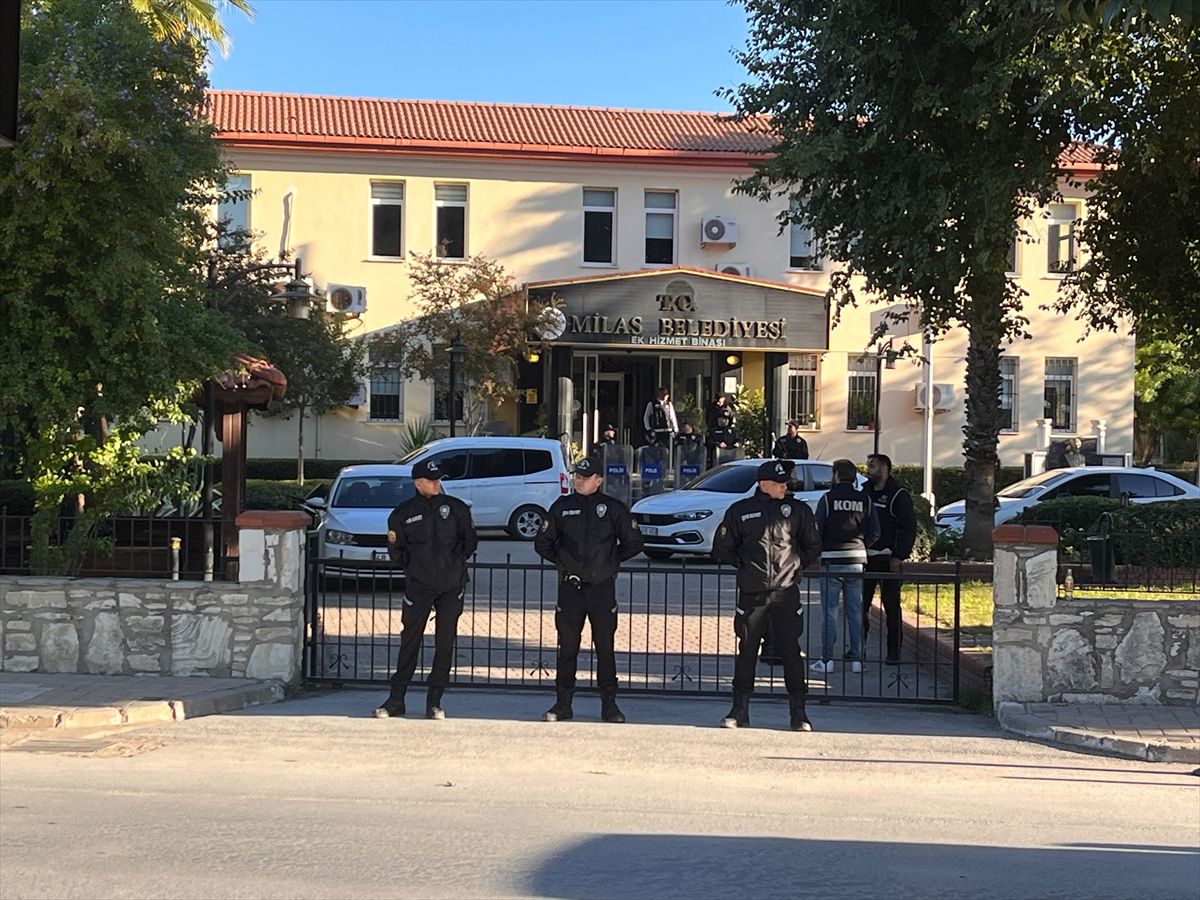 Başkan dahil 29 kişiye gözaltı... Milas Belediyesi'ne operasyon!