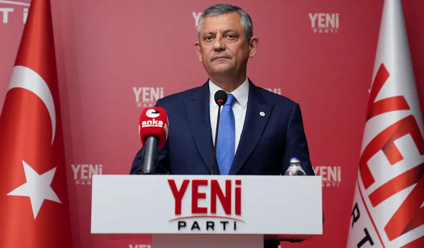 Özel'den dikkat çeken Cemil Tugay açıklaması: İzmirlilere özür borcumuz olabilir!