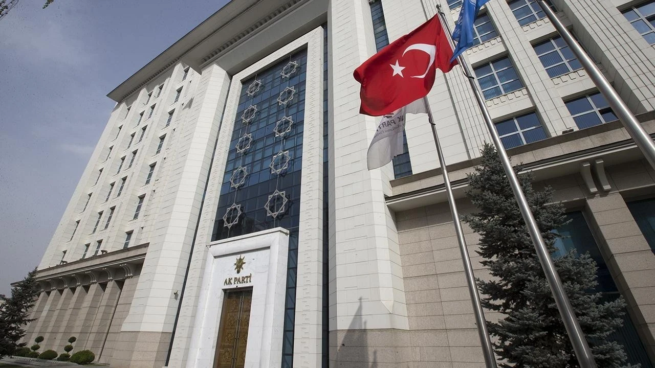 Yalçın: Bir büyükşehir daha AK Parti'ye katılıyor