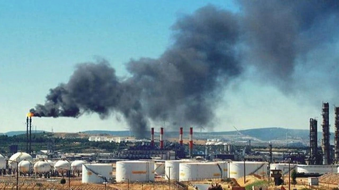 Aliağa’nın hava kirliliği Meclis gündeminde: Bakanlığa 8 soru!
