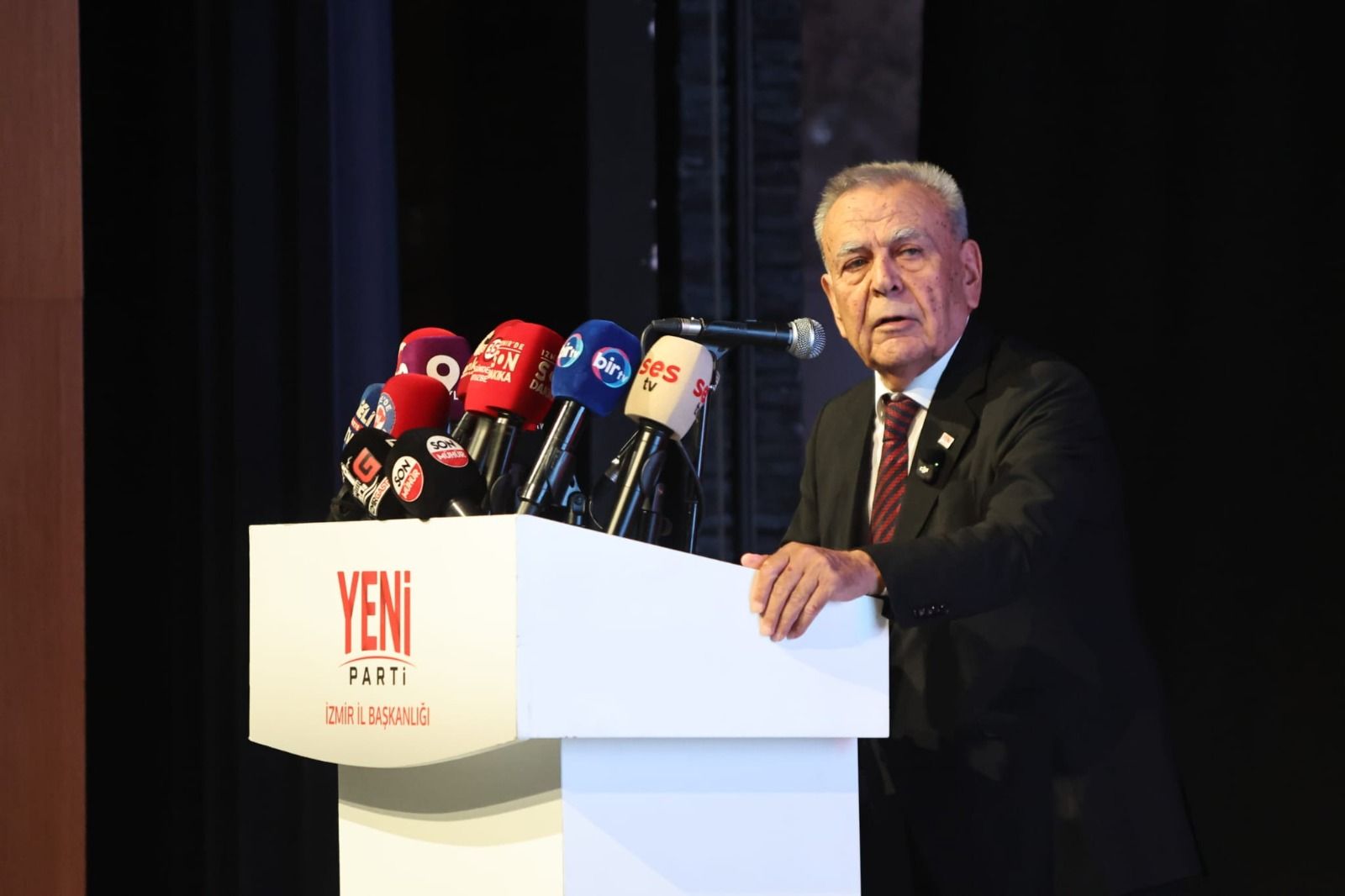 Aziz Kocaoğlu: Bu gidişle İzmir sağa kayar!