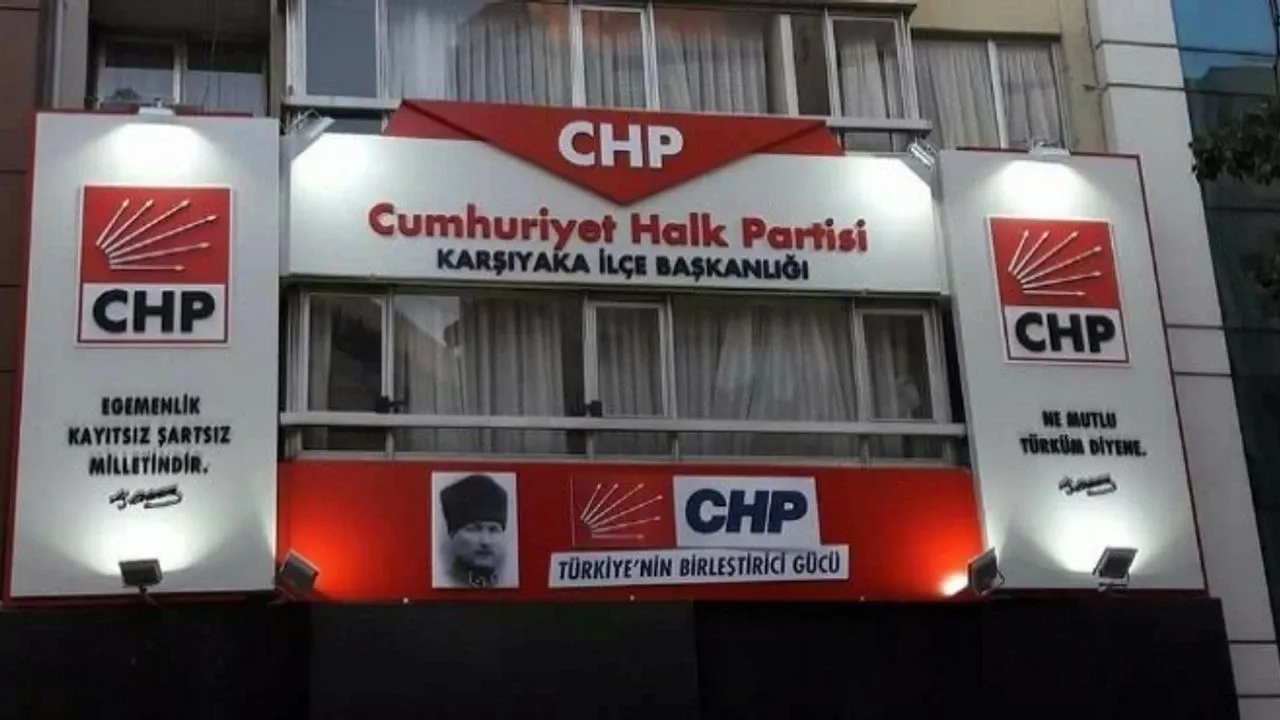 Karşıyaka’da CHP’den 5 meclis üyesi istifa etti