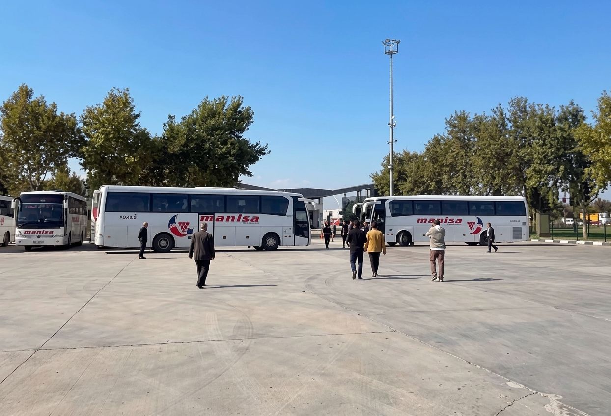 Manisa terminalinde tahliye krizi: Otobüs giriş çıkışlarını kapattılar!