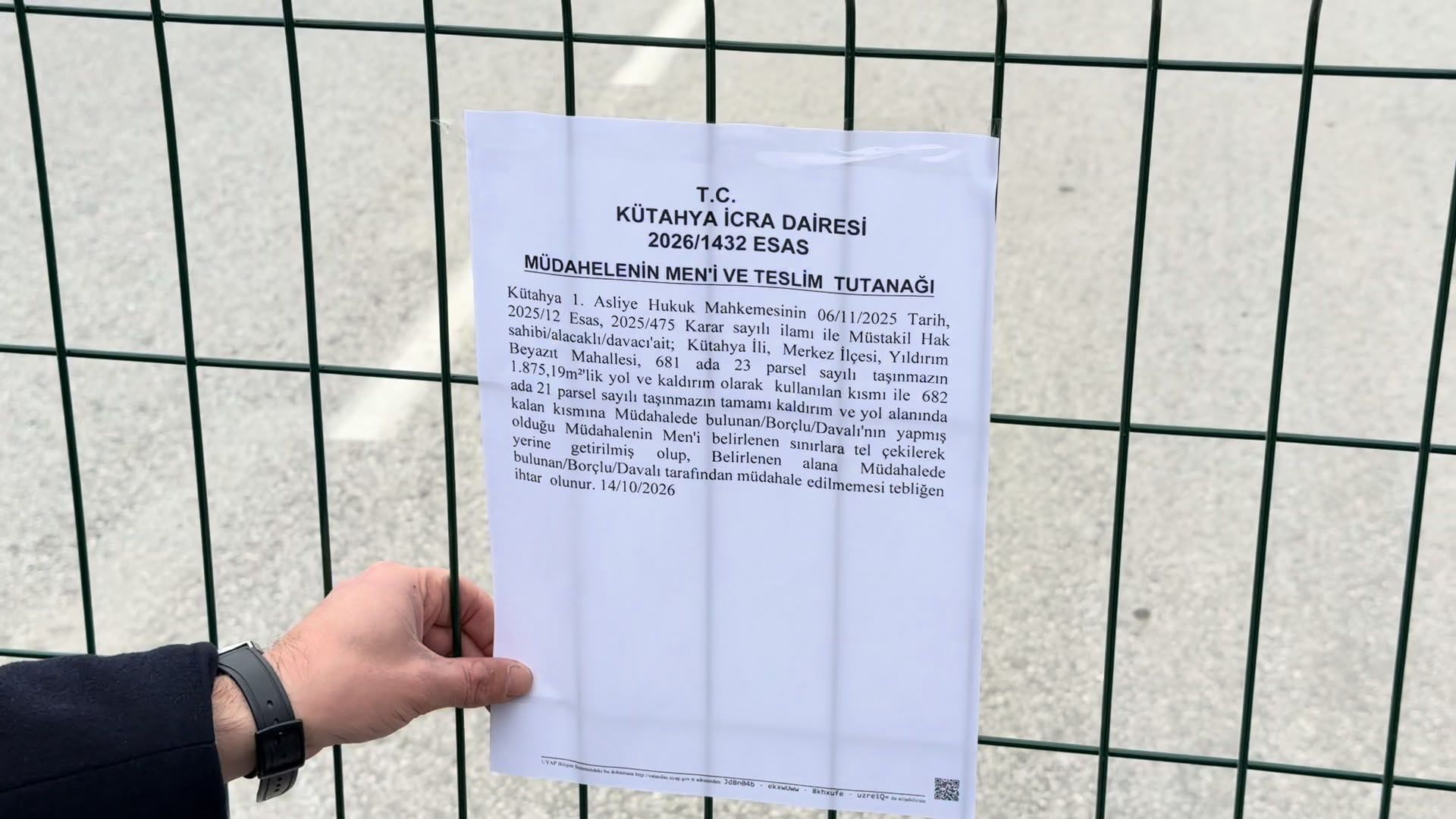 Bir garip olay... Yol, mahkeme kararıyla kapatıldı!