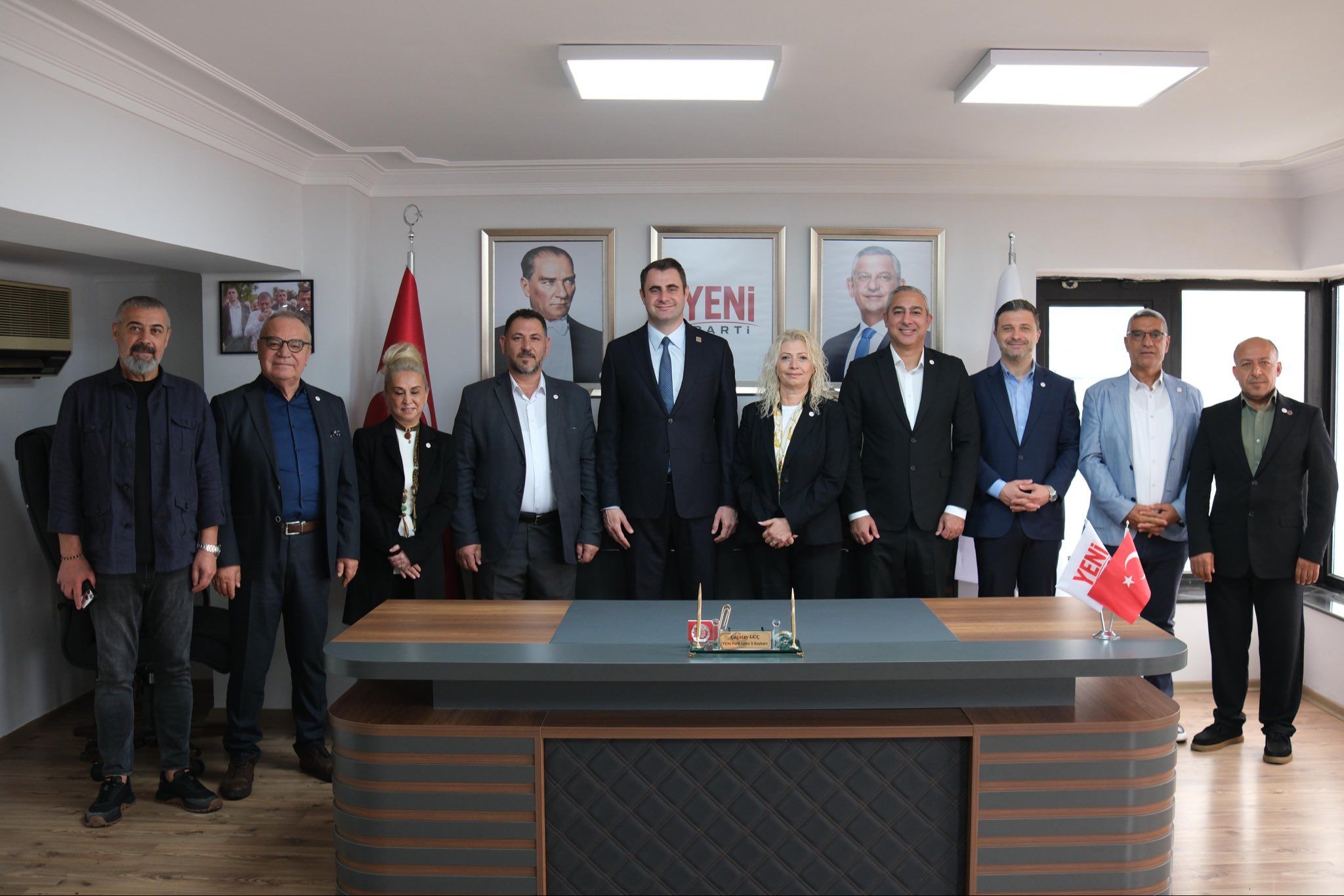 CHP’den istifa etmişlerdi… 5 meclis üyesi YENİ Parti’de!