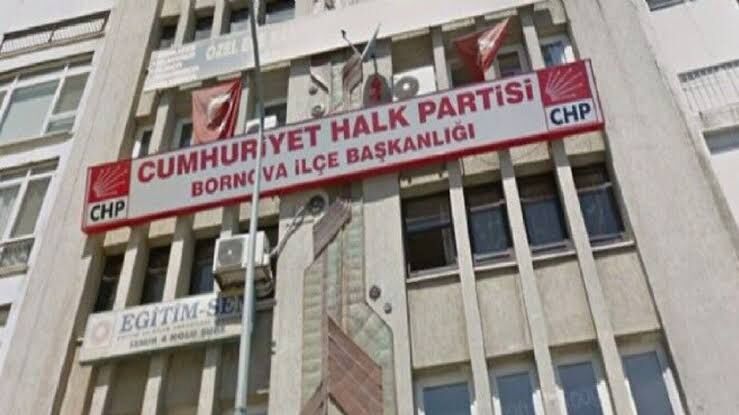 CHP Bornova’da bayrak değişimi