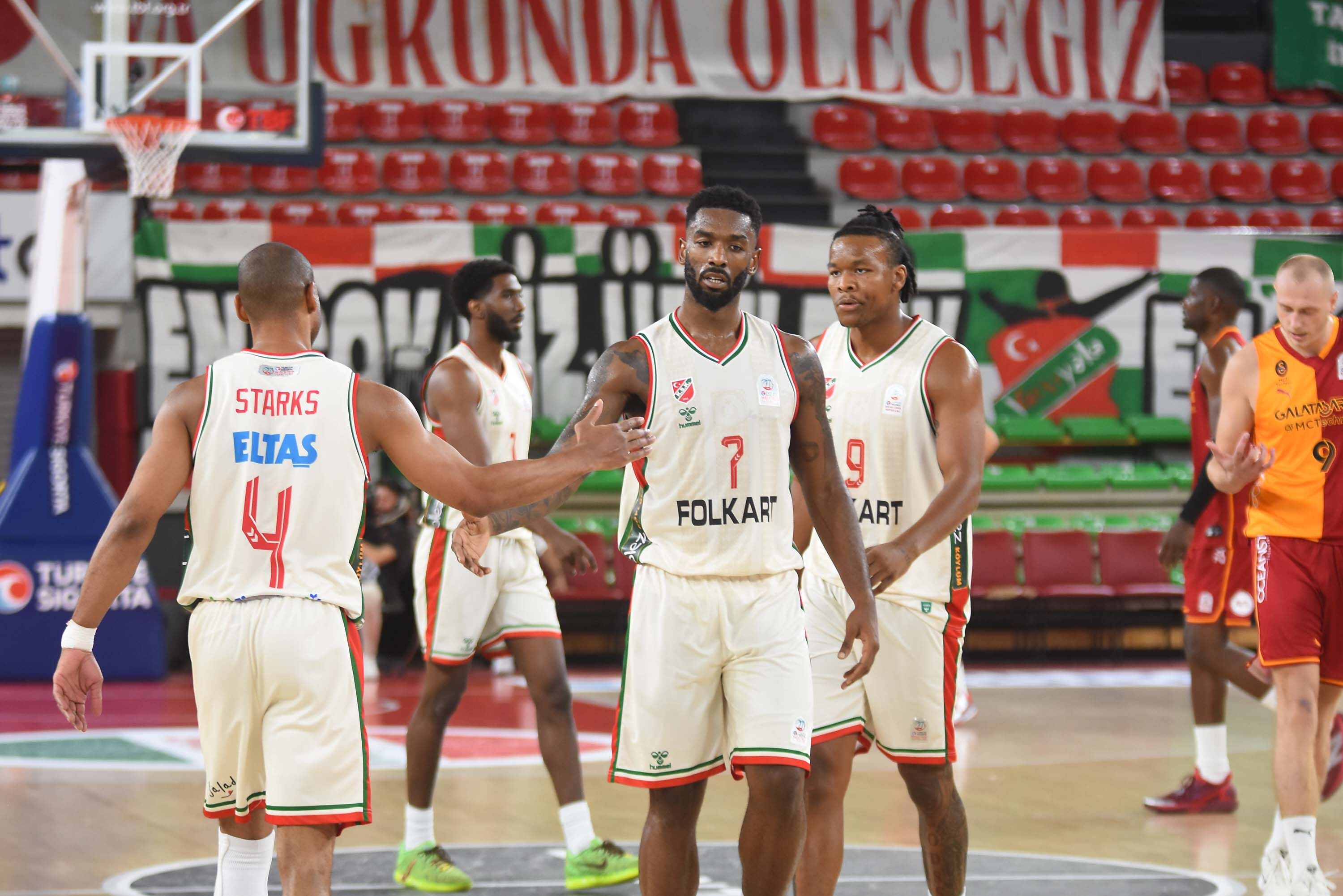 Karşıyaka potada çıkış peşinde