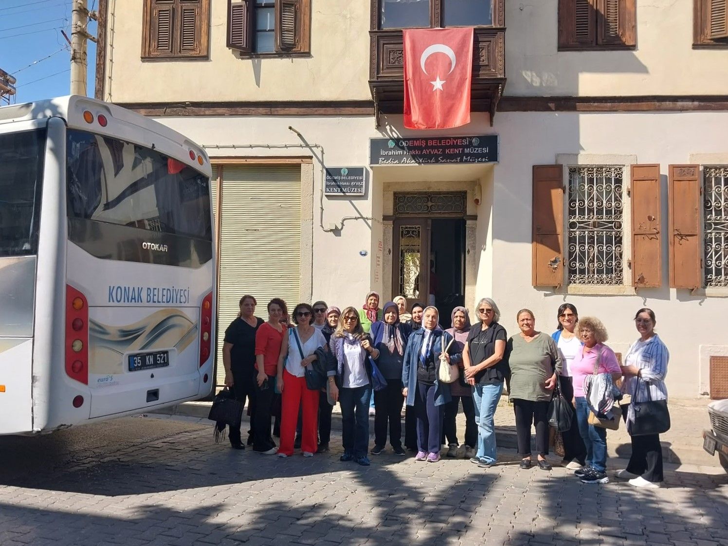 Konak Belediyesi’nden Gaziler Ve Şehit Ailelerine Anlamlı Gezi (7)
