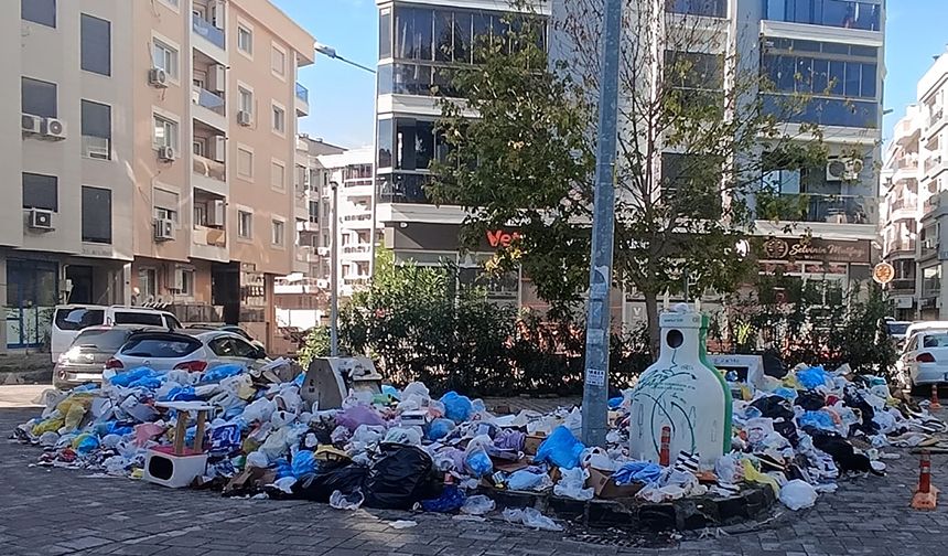 Karşıyaka'da çöp dağları!