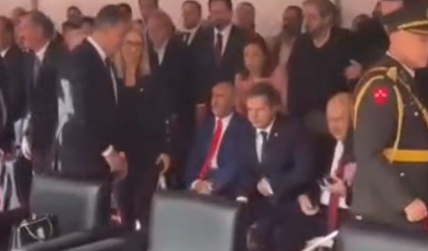 Protokolde soğuk rüzgarlar: Cemil Tugay ile tokalaşmadılar!