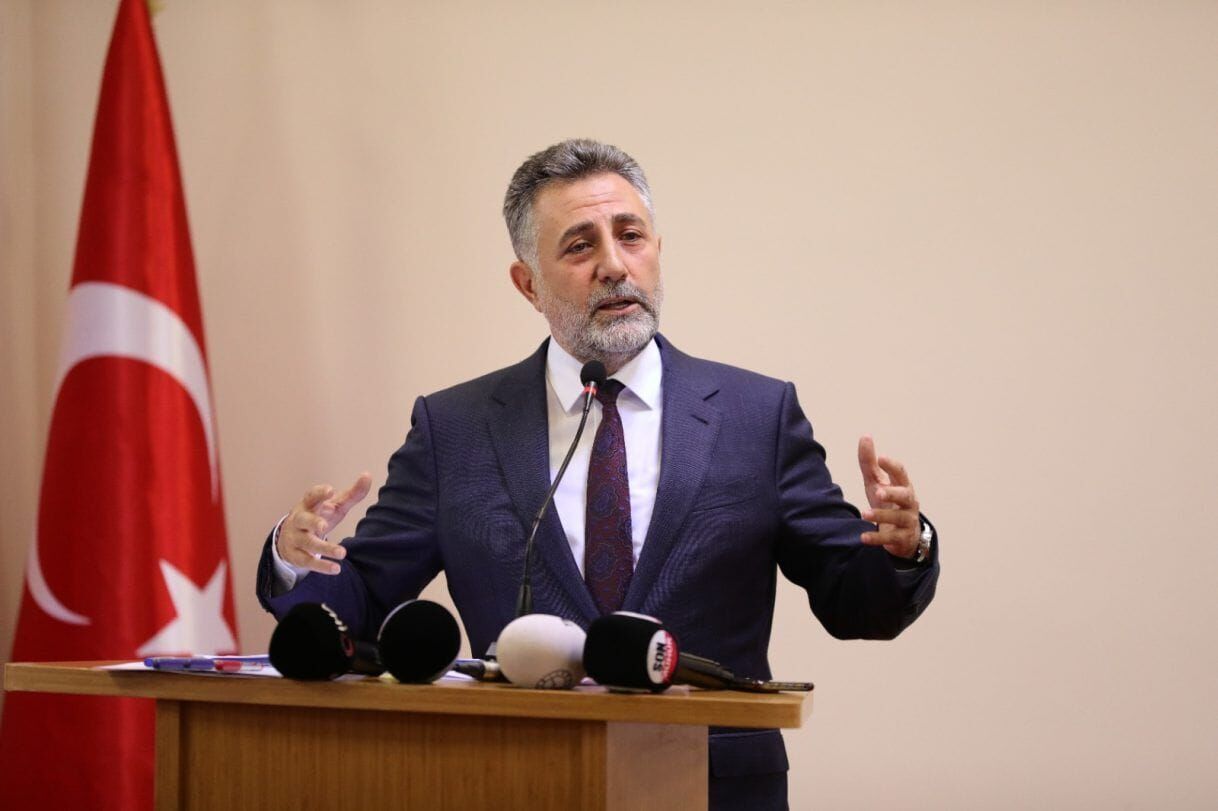 Bayraklı operasyonunda 15 tutuklama... Serdar Sandal da listede!
